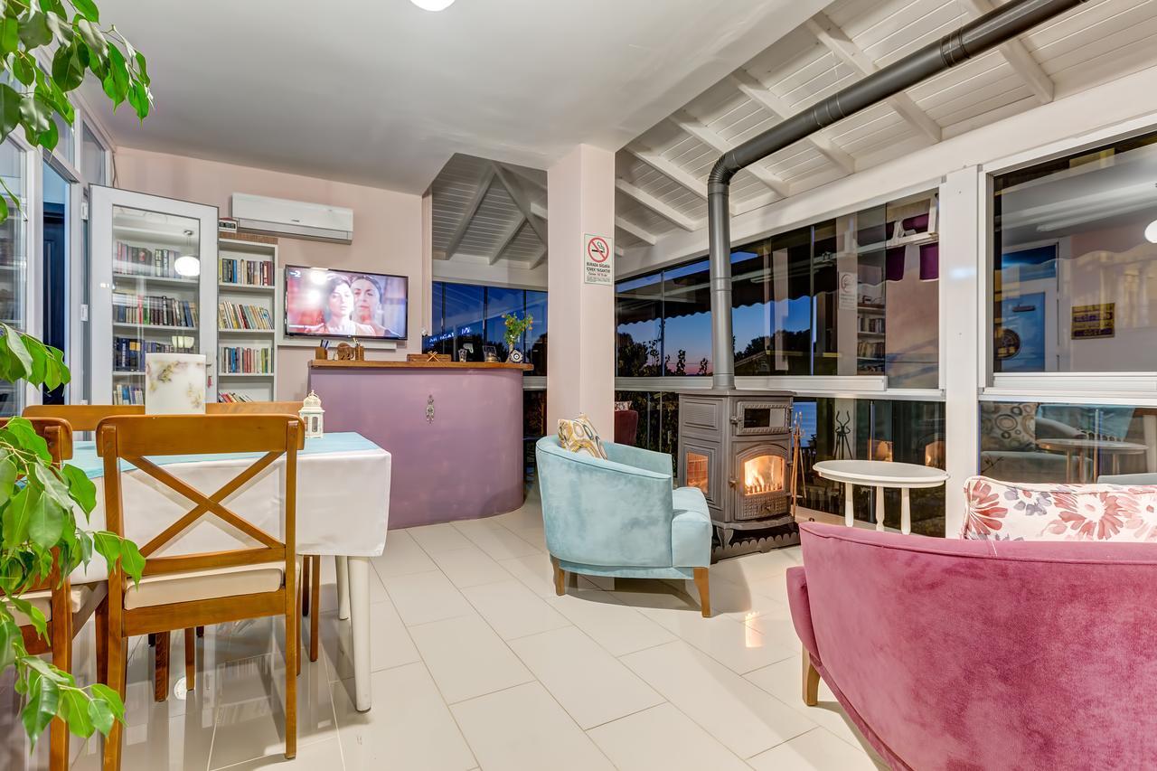 Nefes Hotel Ayvalik Bagian luar foto